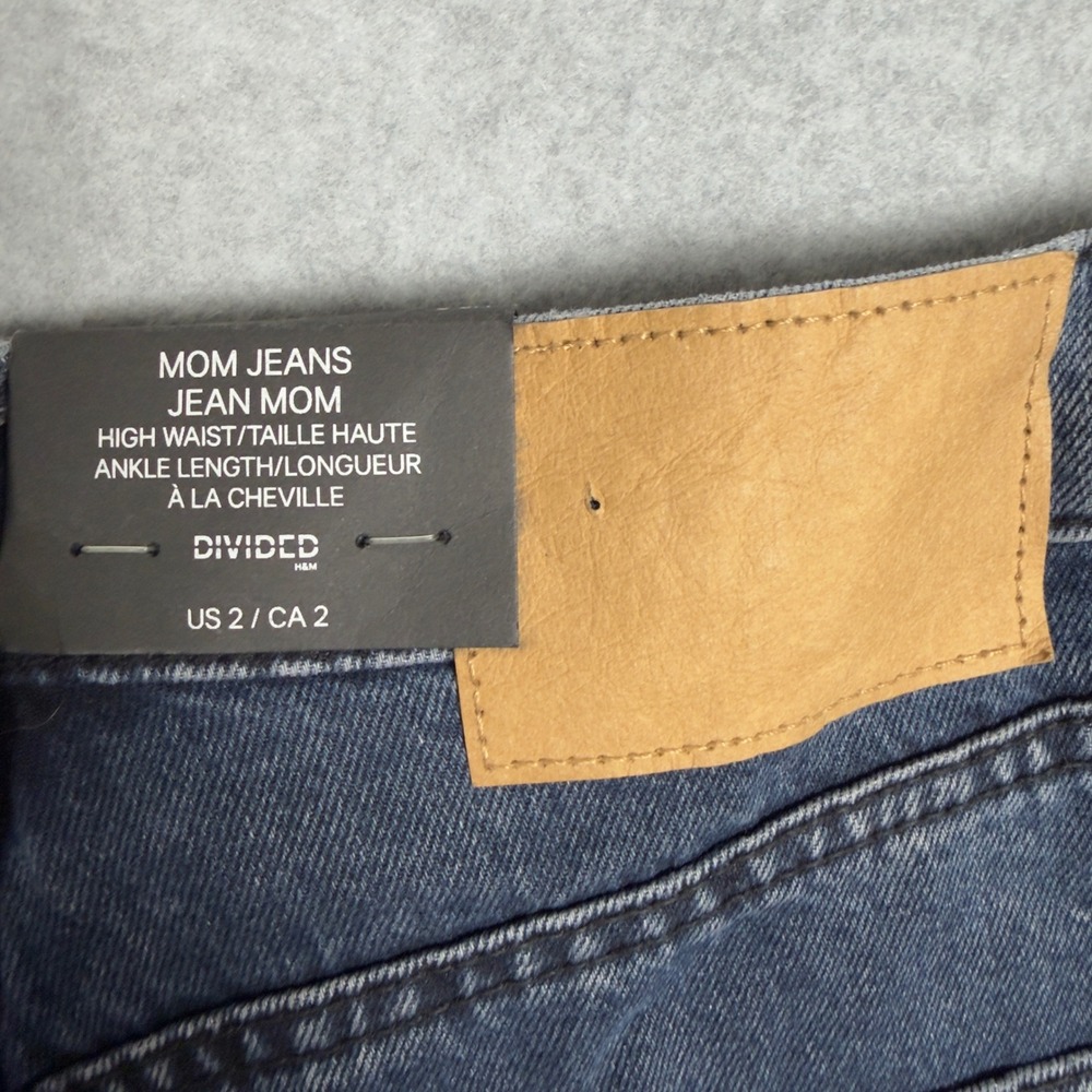 H&M Divided Mom Jeans High Waist Button Fly Raw Hem US 2 - Picture 8 of 9